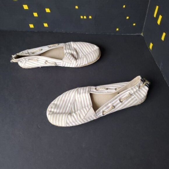 Nautica Striped Slip Ons - Picture 5 of 7